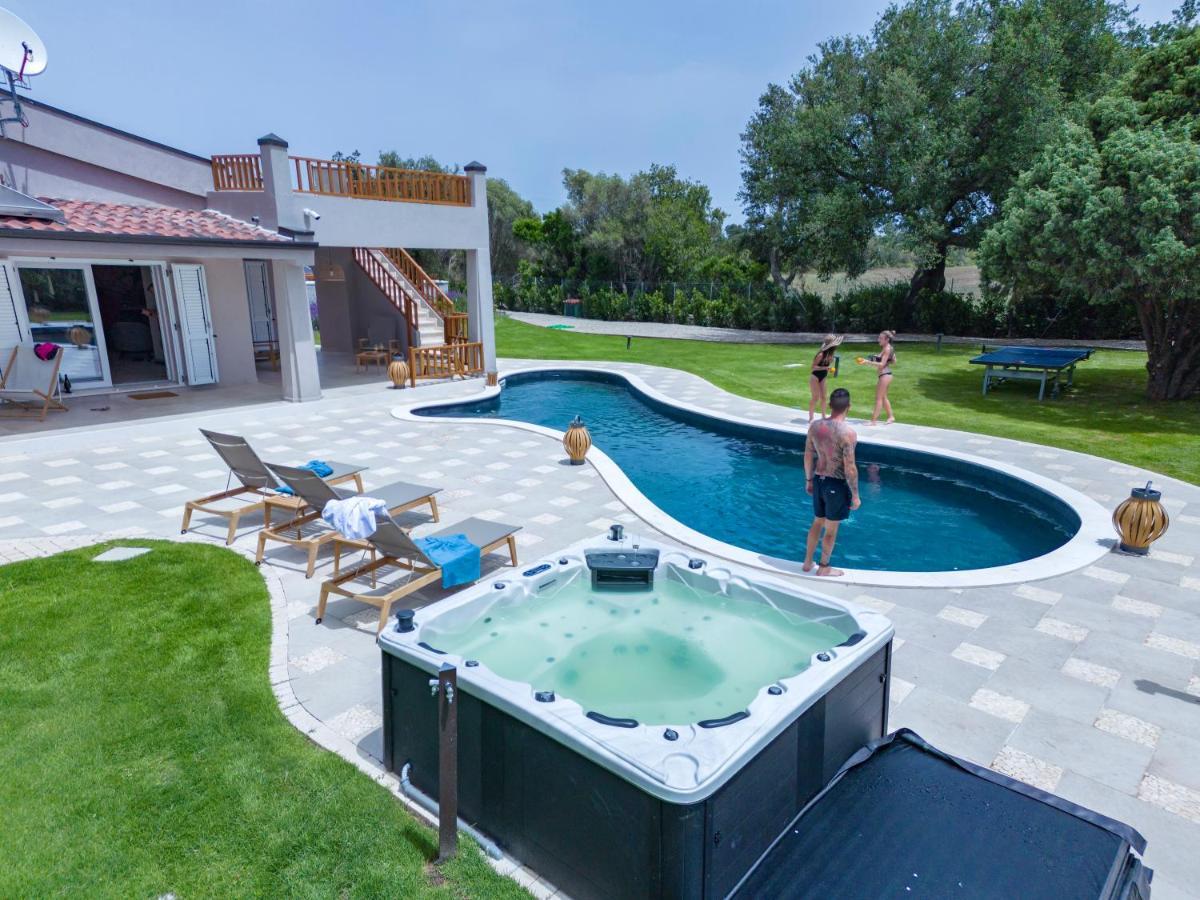 Villa Golden Root Real Estate San Teodoro  Luaran gambar