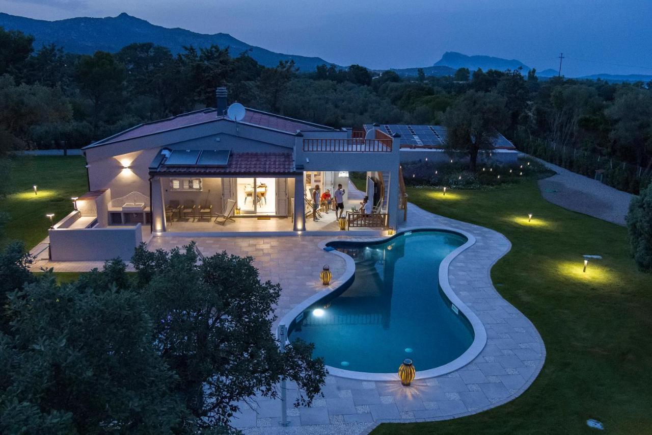 Villa Golden Root Real Estate San Teodoro  Luaran gambar